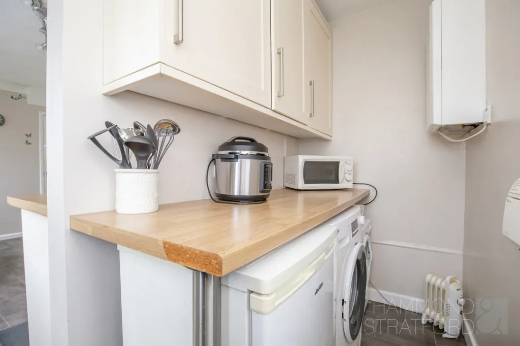 Halford Road, Attleborough, photo 8