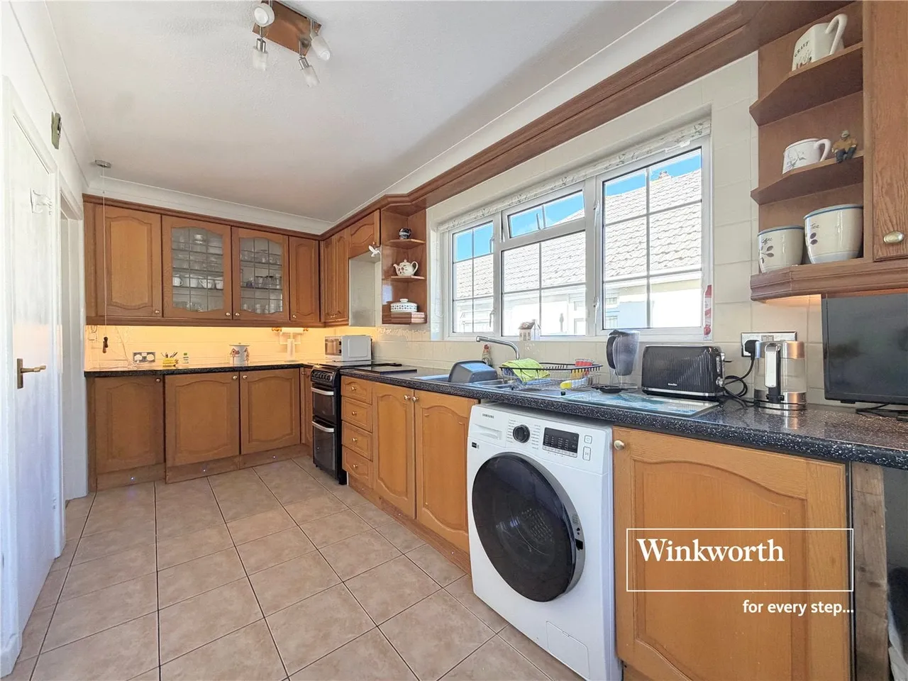 Mayfield Close, Ferndown, BH22, photo 4