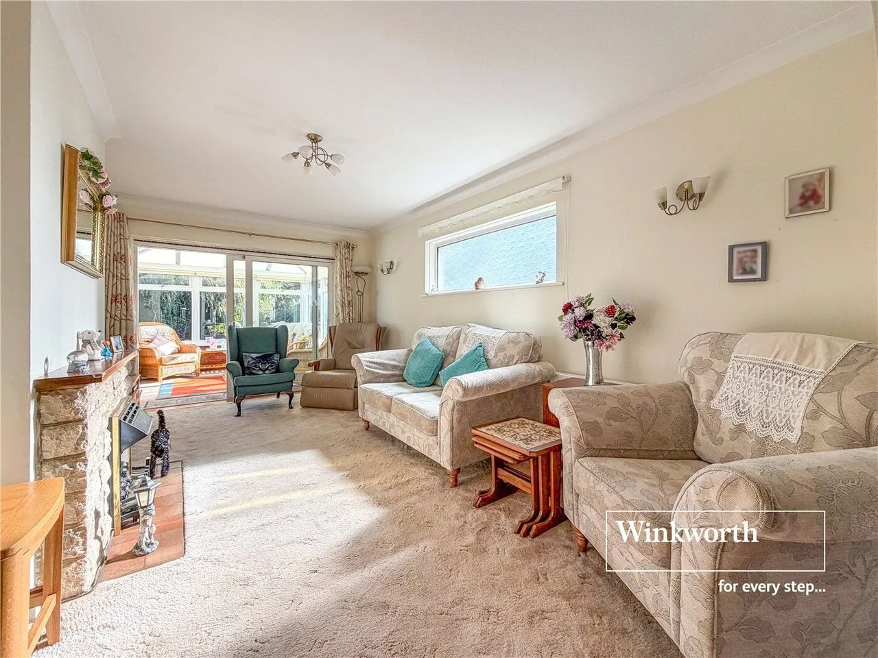 Mayfield Close, Ferndown, BH22, photo 5