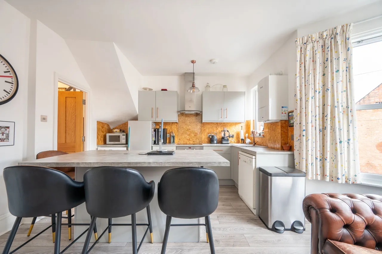 27a West Ella Road, London, photo 2