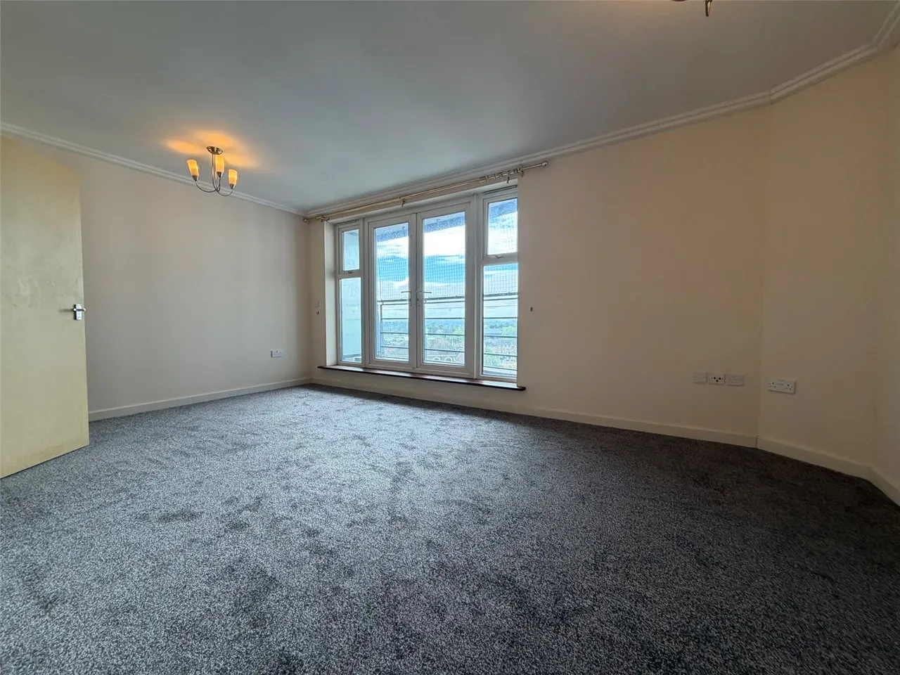 Oriental Road, Woking, GU22, photo 3