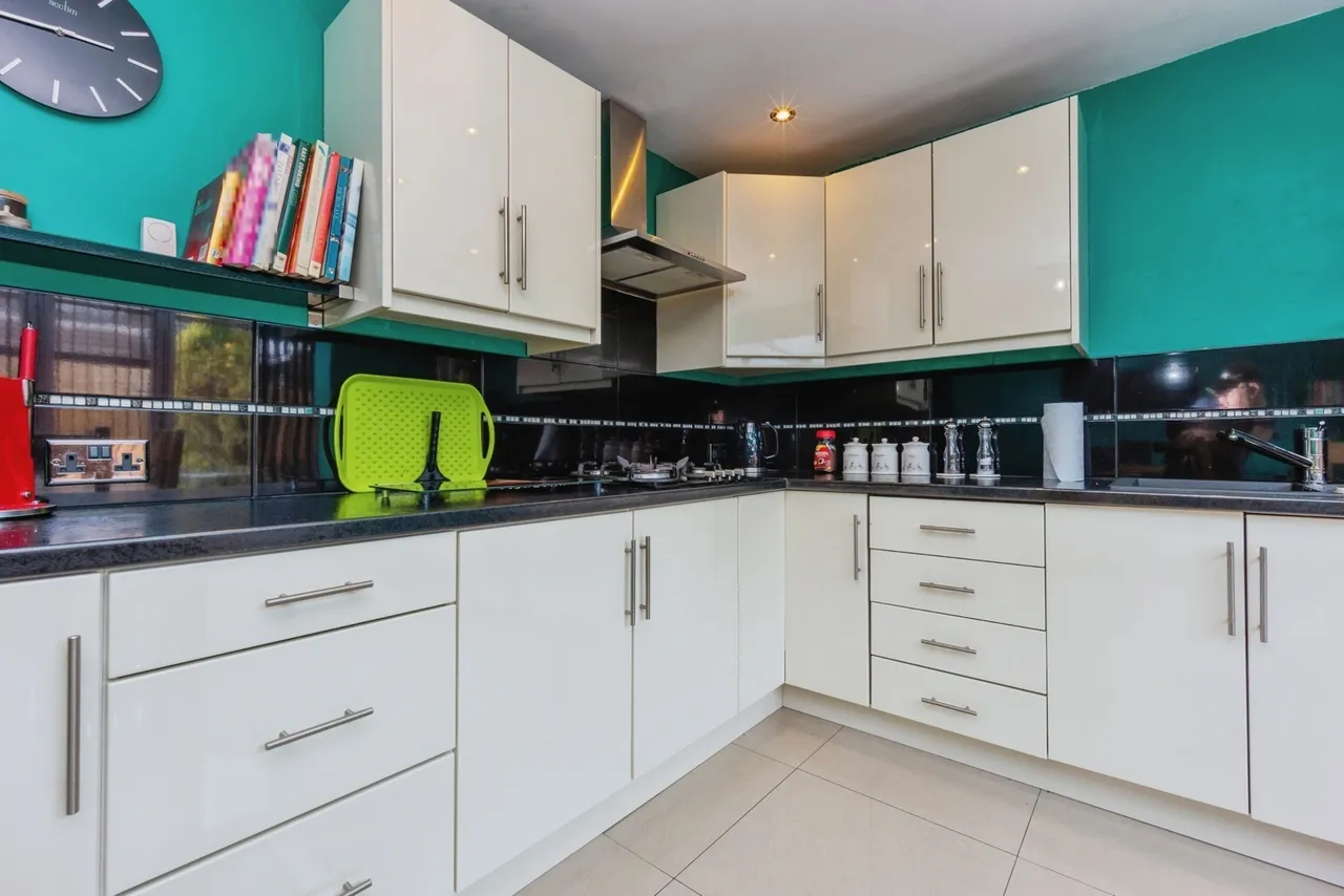 Chapel Close, Dukinfield, Greater Manchester, SK16, photo 10