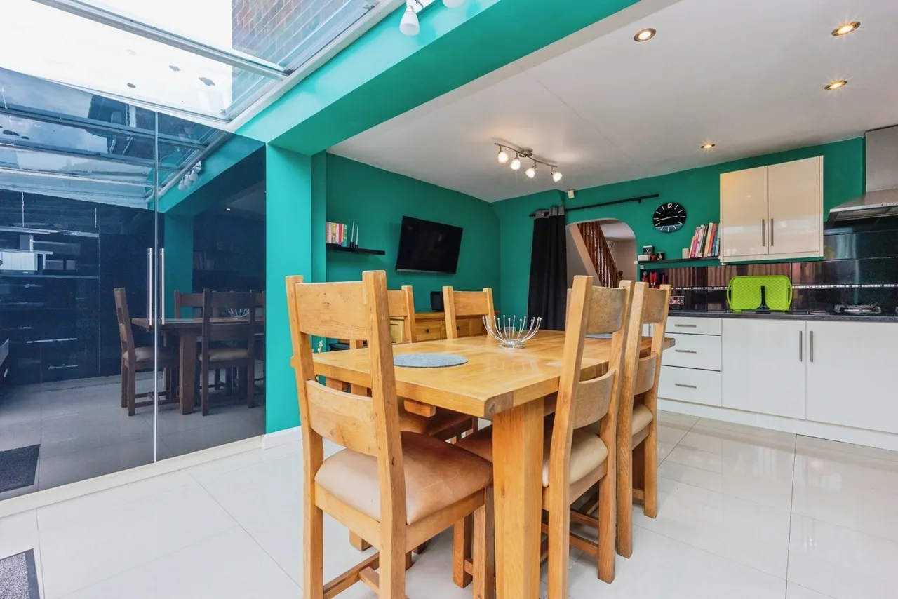 Chapel Close, Dukinfield, Greater Manchester, SK16, photo 9