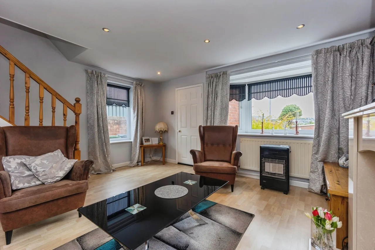 Chapel Close, Dukinfield, Greater Manchester, SK16, photo 6
