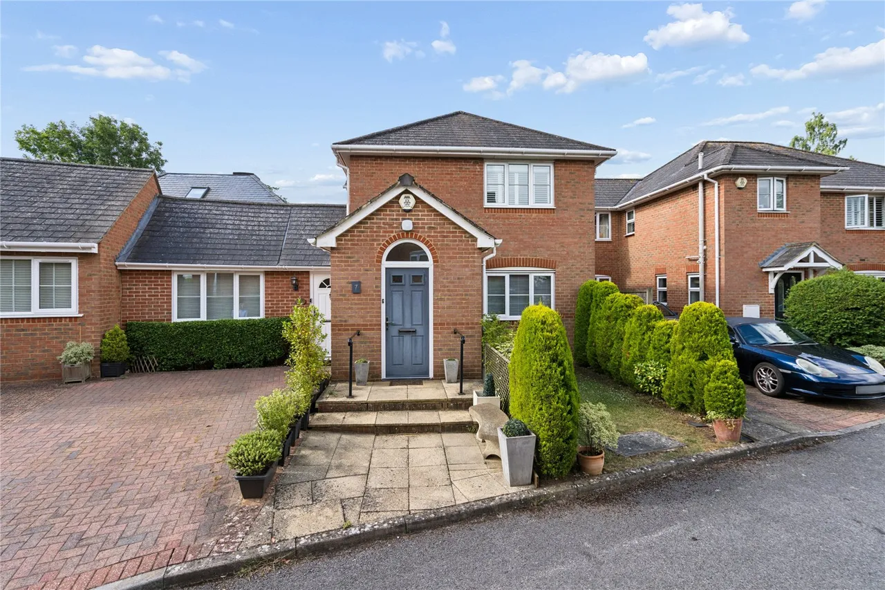 1 bed flat for sale, Potten End, Berkhamsted
