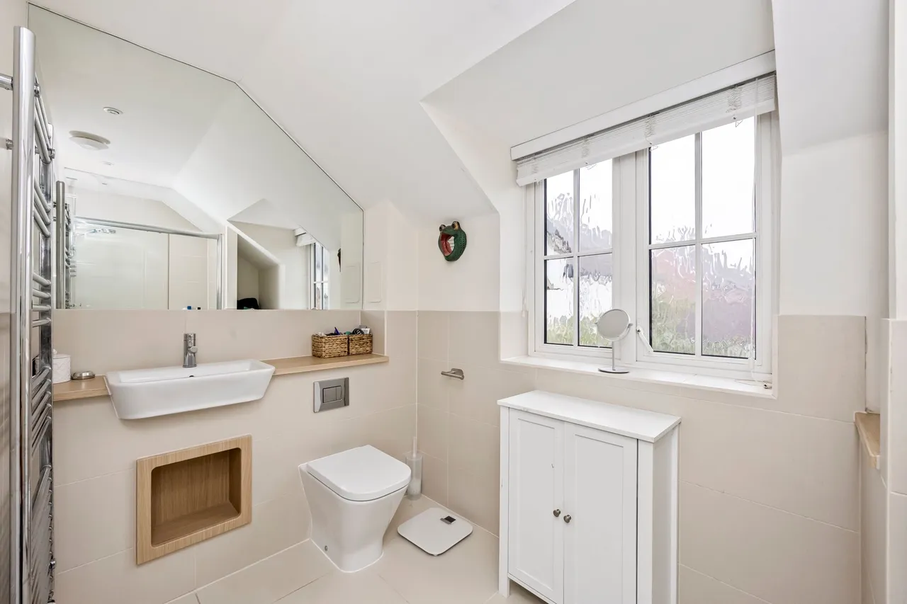 Churchill Way, Broadbridge Heath, RH12, photo 12