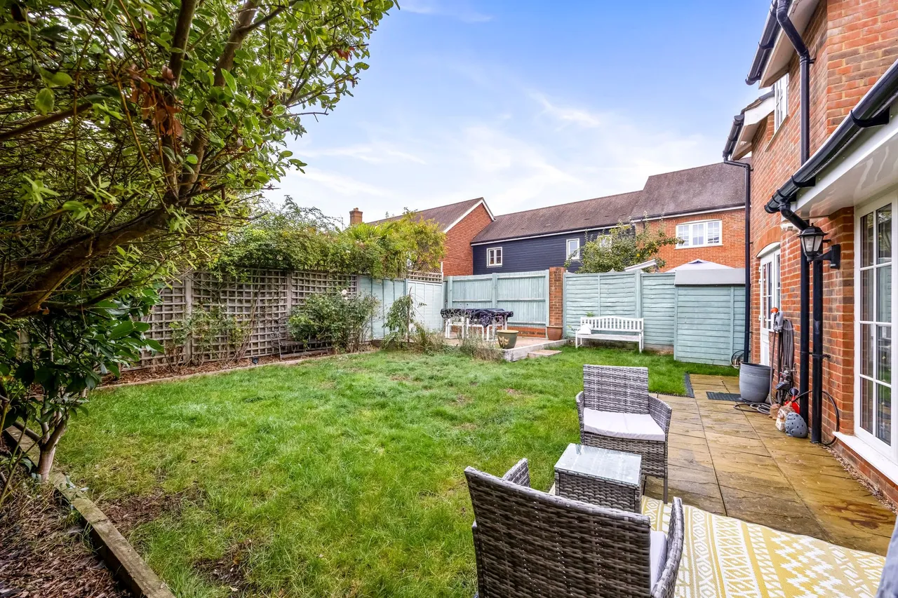 Churchill Way, Broadbridge Heath, RH12, photo 4