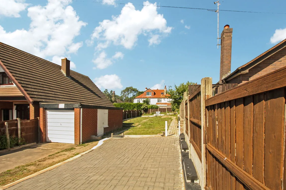 Plas Uchaf Avenue, Prestatyn, Denbishire, LL19 9NR, photo 3
