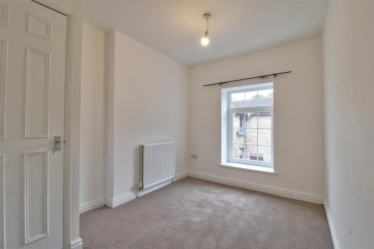 Rhiw Parc Road, Abertillery, NP13, photo 4
