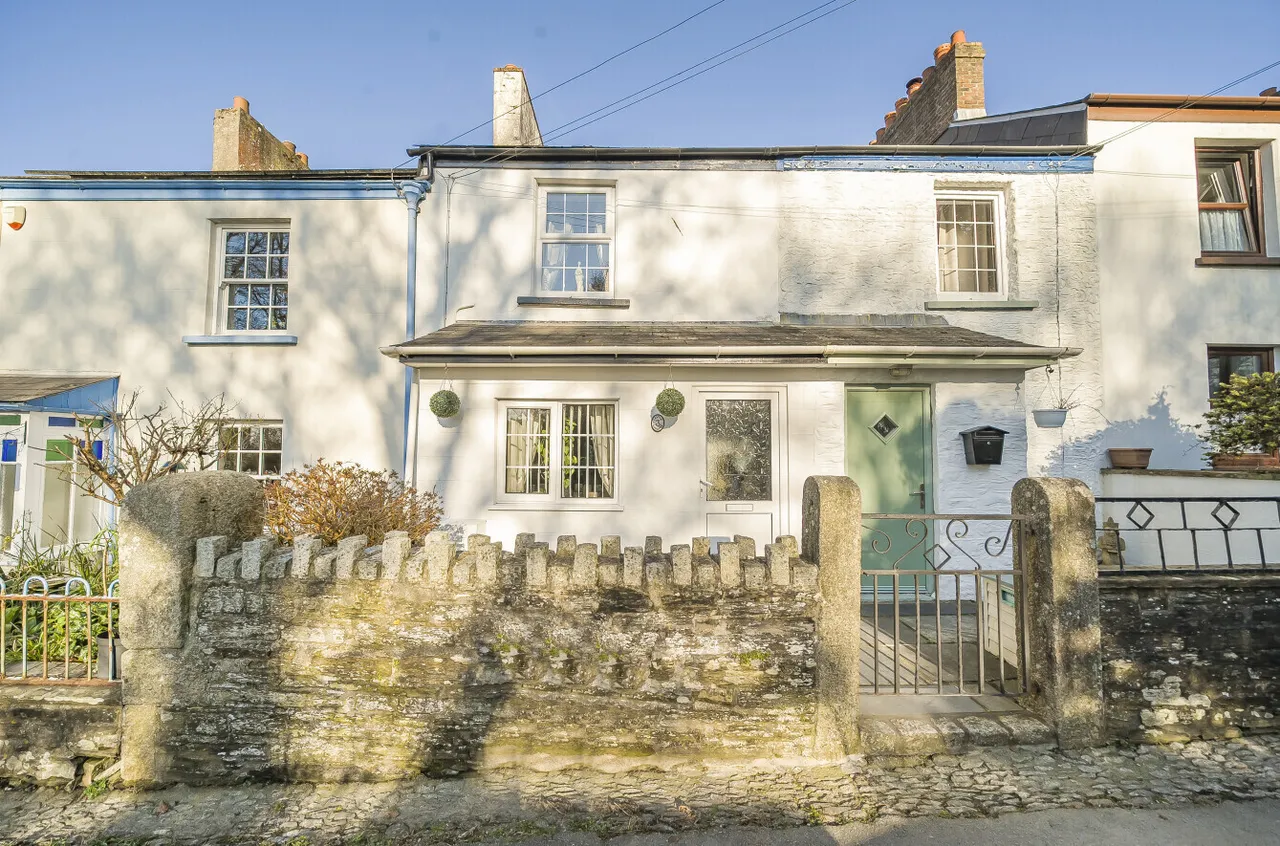 3 bed property for sale — Castle Gardens, Liskeard, Cornwall, PL14