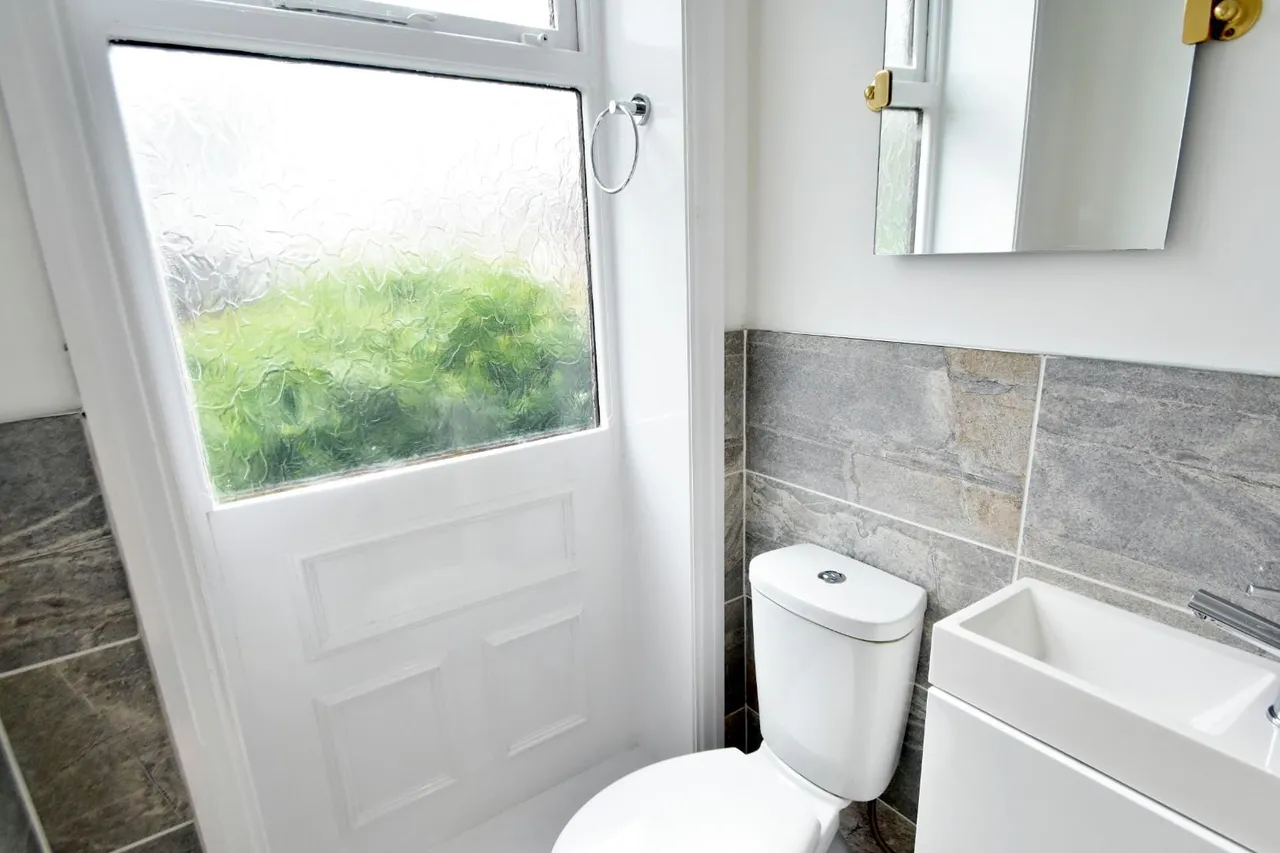 Milner Avenue, Seedfield, Bury, BL9 6NG, photo 8