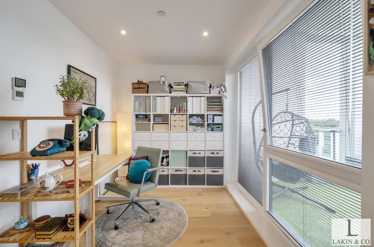 5 Hornchurch Road, Uxbridge, UB10 0YH, photo 6