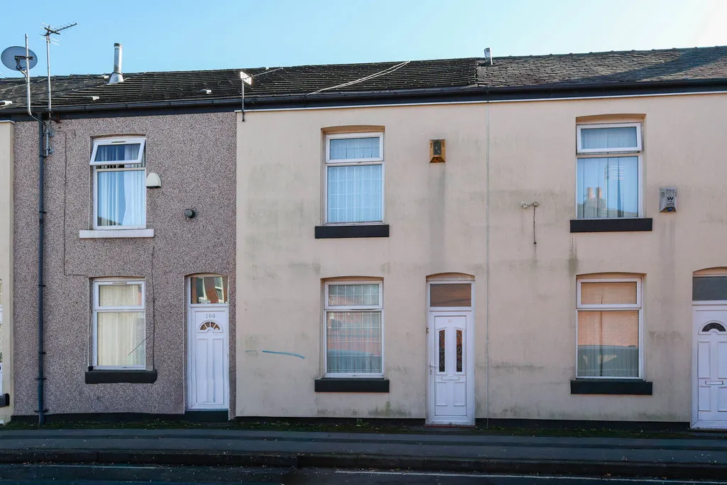 2 bed house for sale — Royds Street, Rochdale OL16 5JS