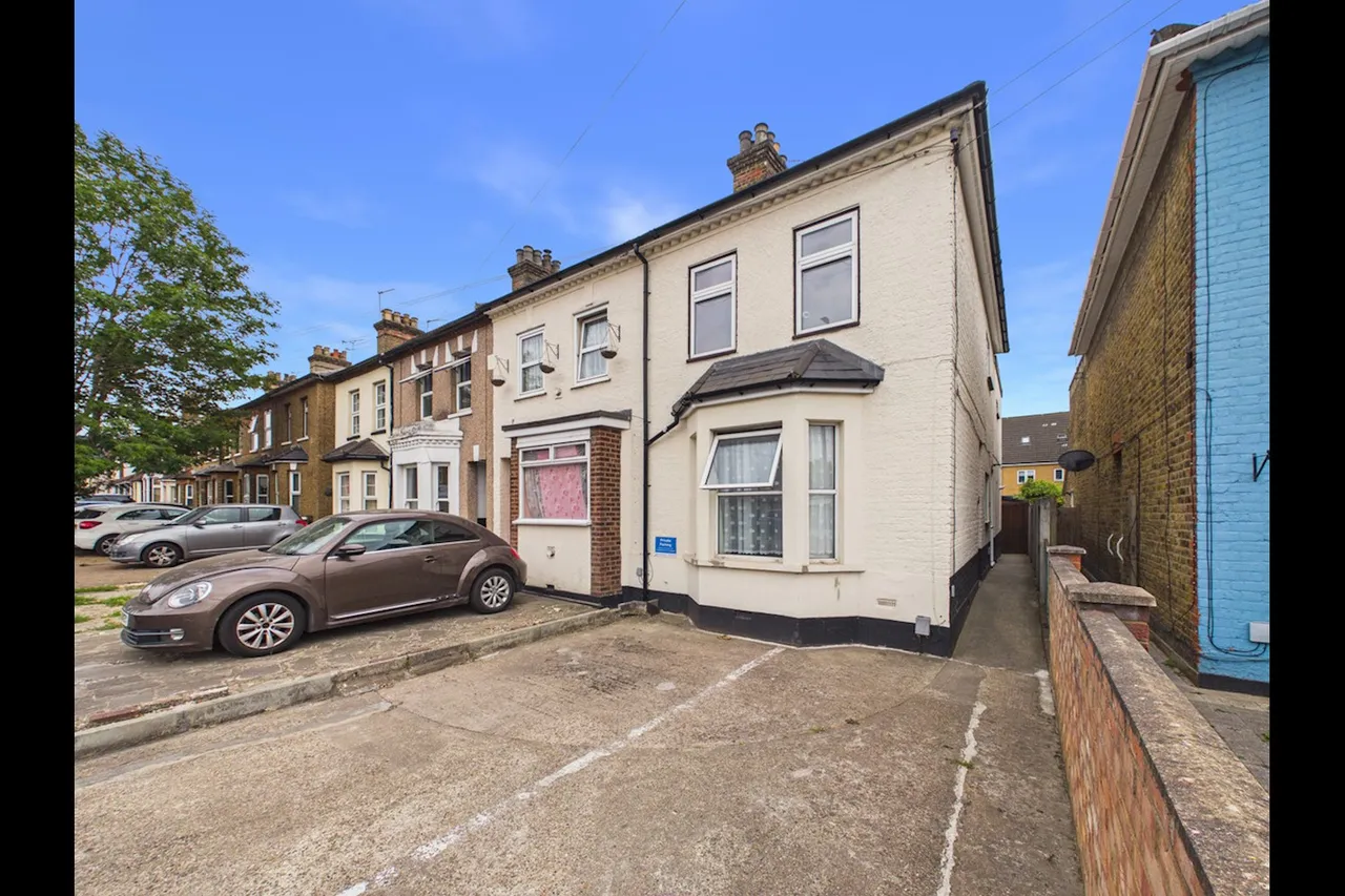 Victoria Road, Romford, RM1, photo 11
