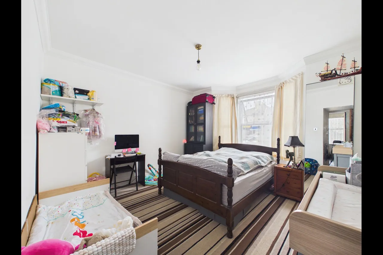 Victoria Road, Romford, RM1, photo 8