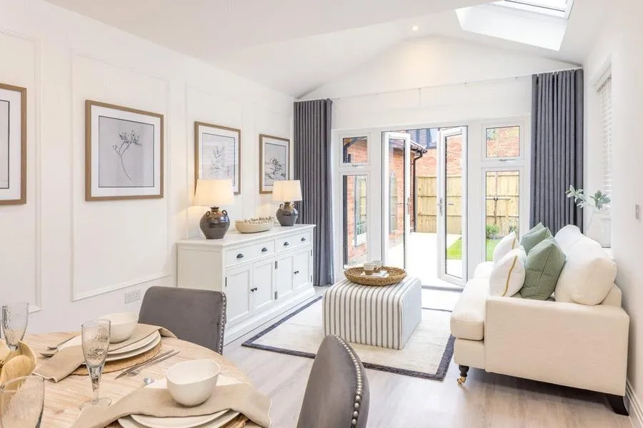 Hailwood Avenue, Buckler's Park, RG45, photo 5