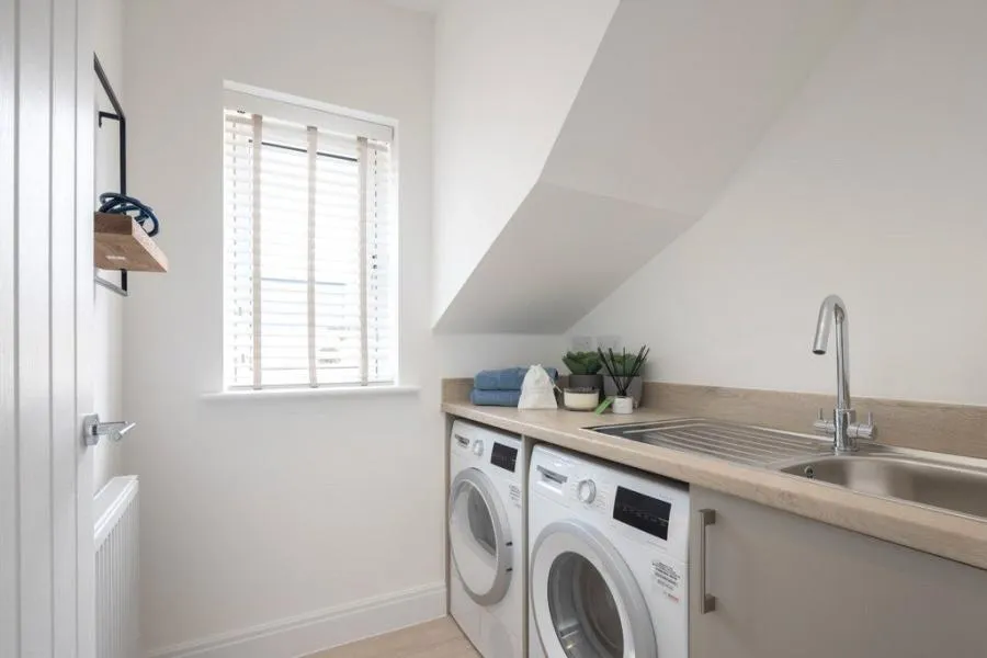 Hailwood Avenue, Buckler's Park, RG45, photo 6