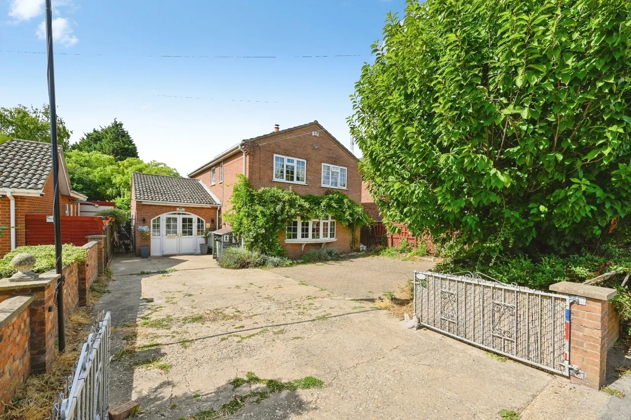 4 bed house for sale — Isle Road, Outwell, Wisbech, Norfolk, PE14