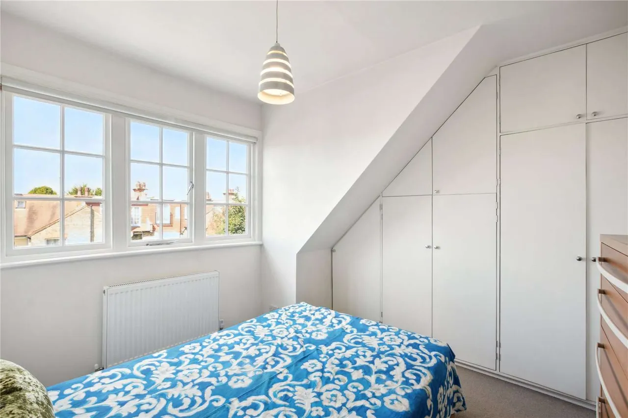 Marlborough Crescent, London, W4, photo 5