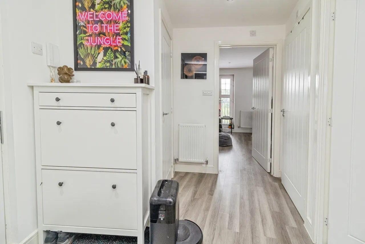 Summerlin Drive, Woburn Sands, Milton Keynes, Buckinghamshire, MK17, photo 10