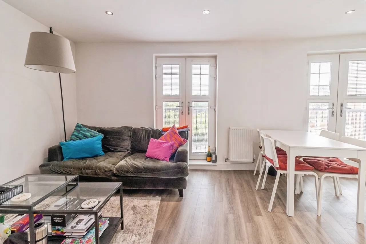 Summerlin Drive, Woburn Sands, Milton Keynes, Buckinghamshire, MK17, photo 5
