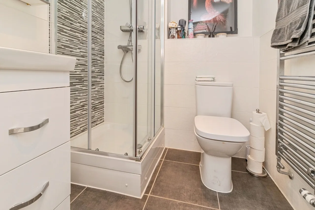 Summerlin Drive, Woburn Sands, Milton Keynes, Buckinghamshire, MK17, photo 8