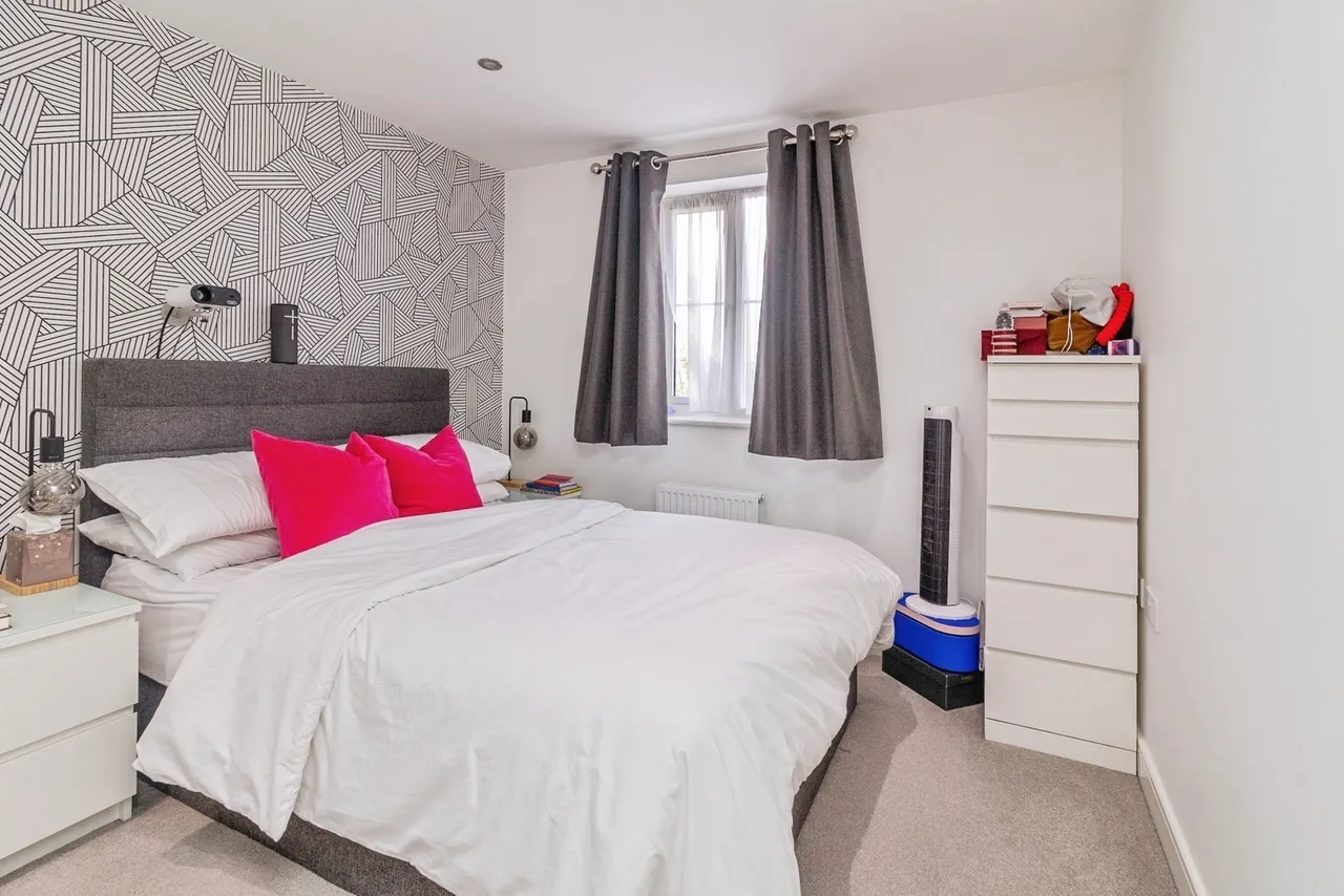 Summerlin Drive, Woburn Sands, Milton Keynes, Buckinghamshire, MK17, photo 7