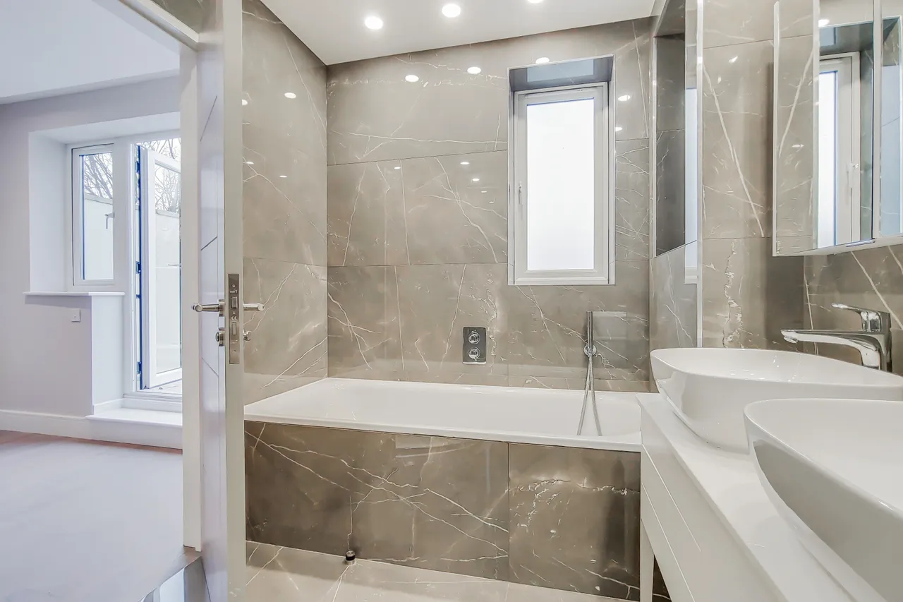 Bridge Lane, Hendon, NW11, photo 12
