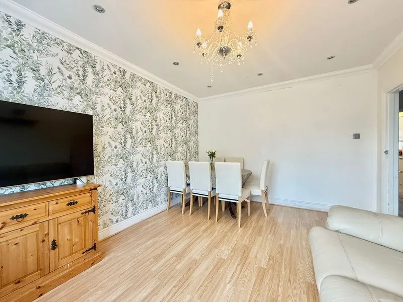 Calnwood Road, Luton LU4 0ET, photo 3