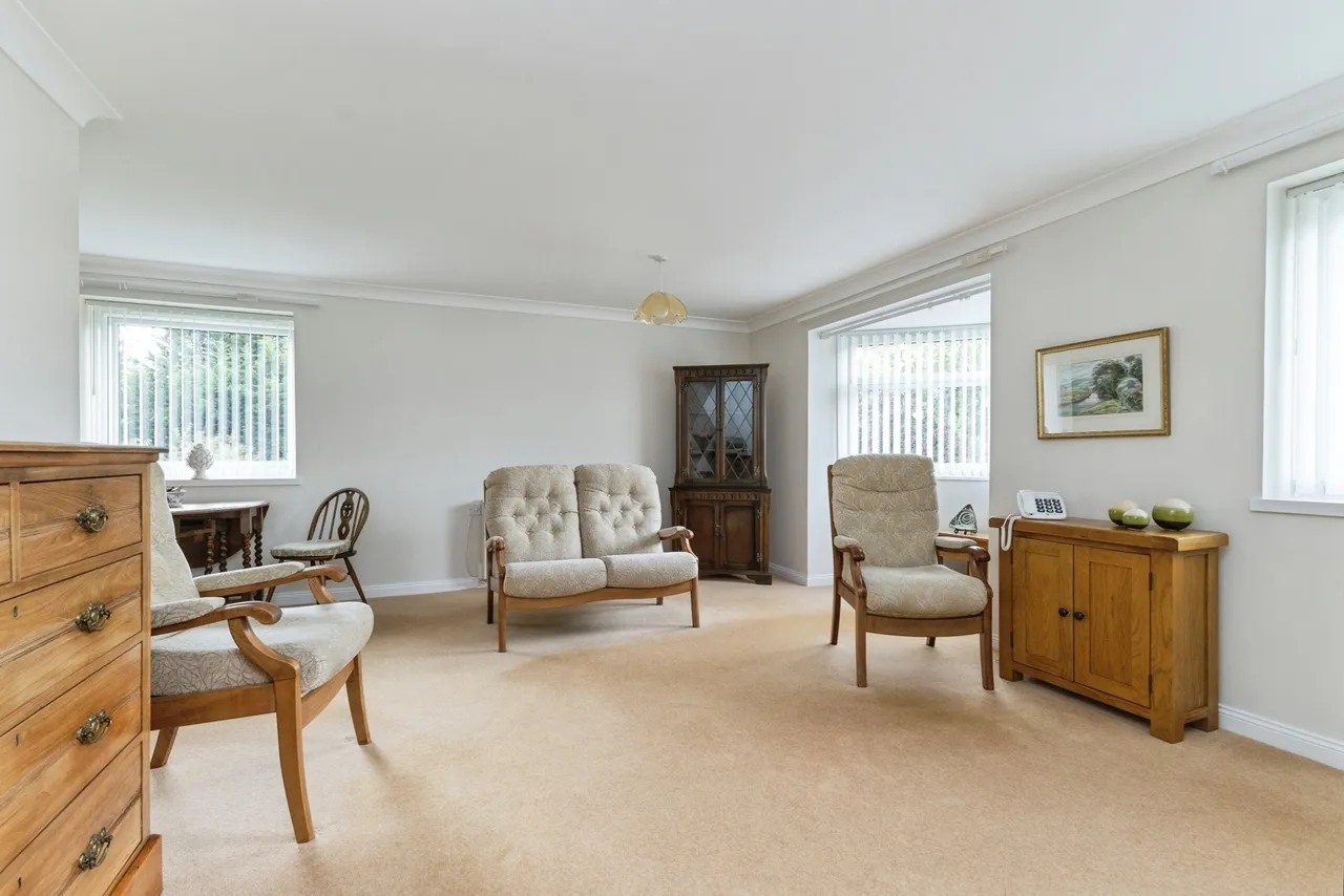 Wycliffe Court, Yarm, Durham, TS15, photo 5
