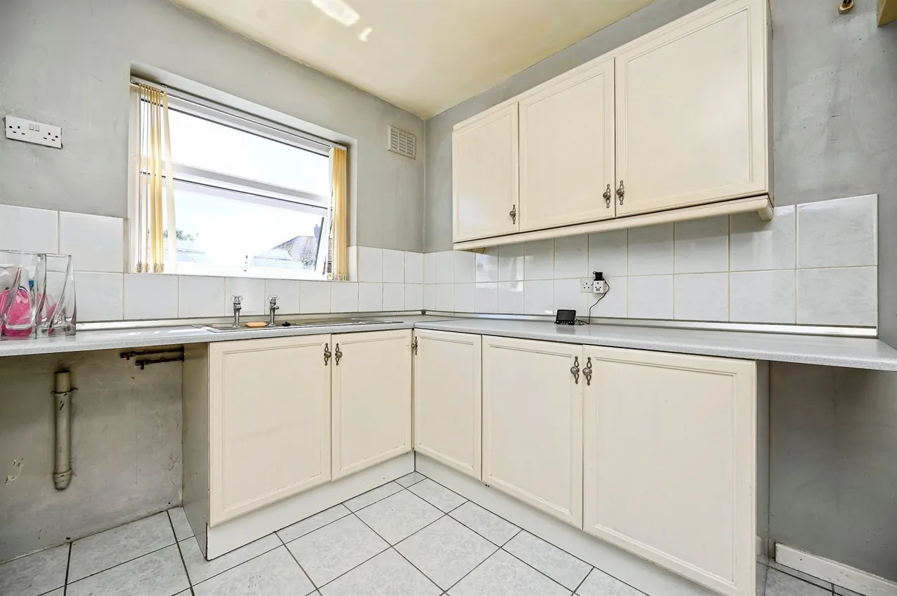 Ashton Drive, Liverpool, L25, photo 3