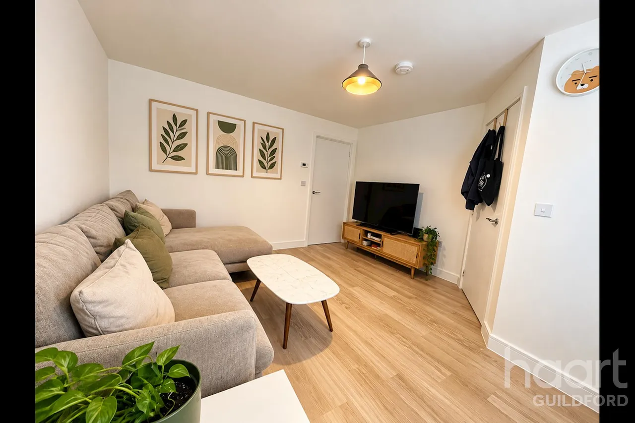 Yew Close, Leatherhead, KT24, photo 13