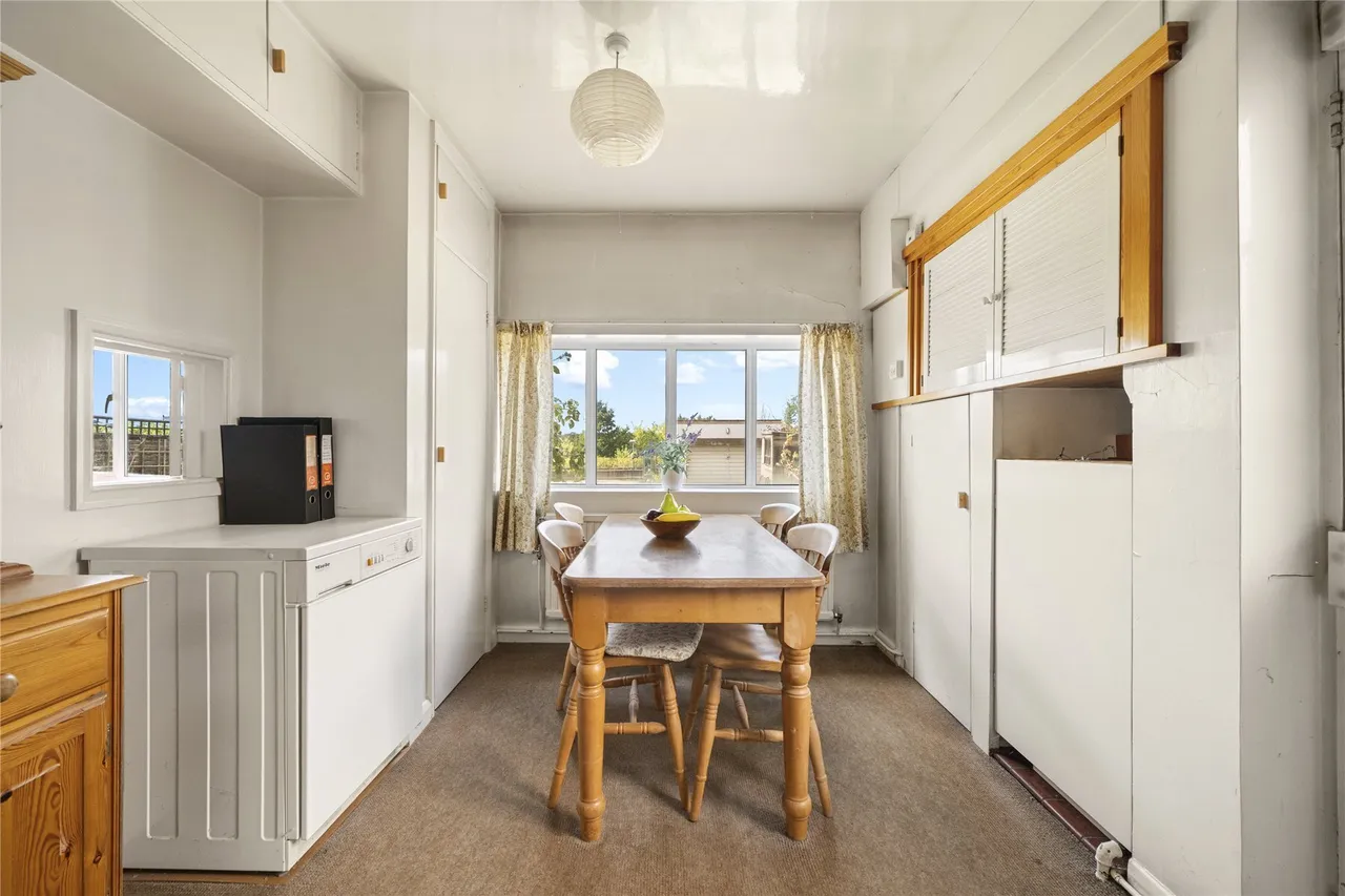 Gordon Road, Claygate, Esher, Surrey, KT10, photo 6