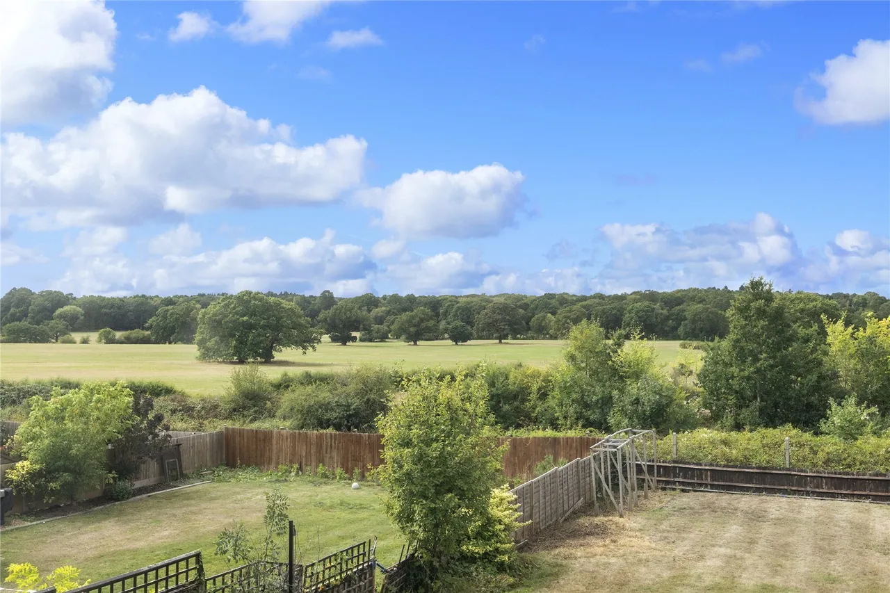 Gordon Road, Claygate, Esher, Surrey, KT10, photo 12