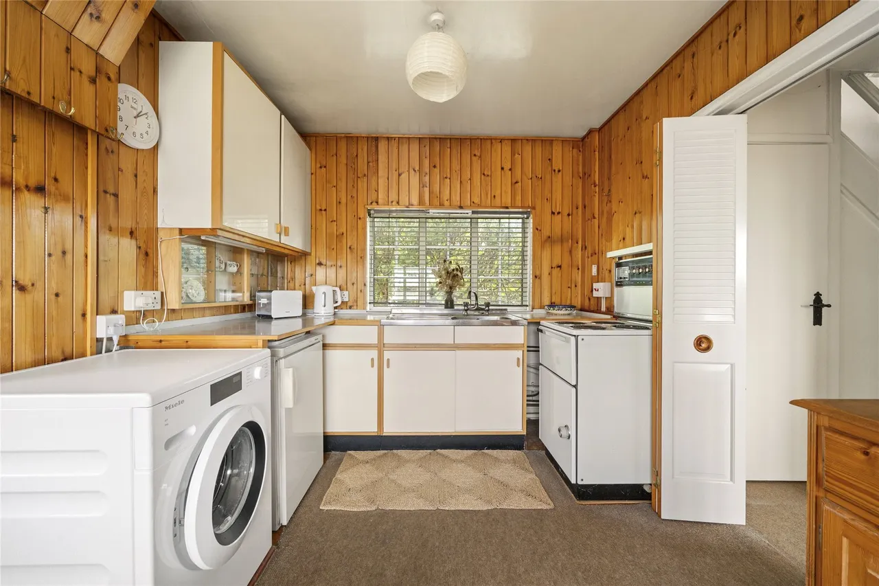 Gordon Road, Claygate, Esher, Surrey, KT10, photo 5