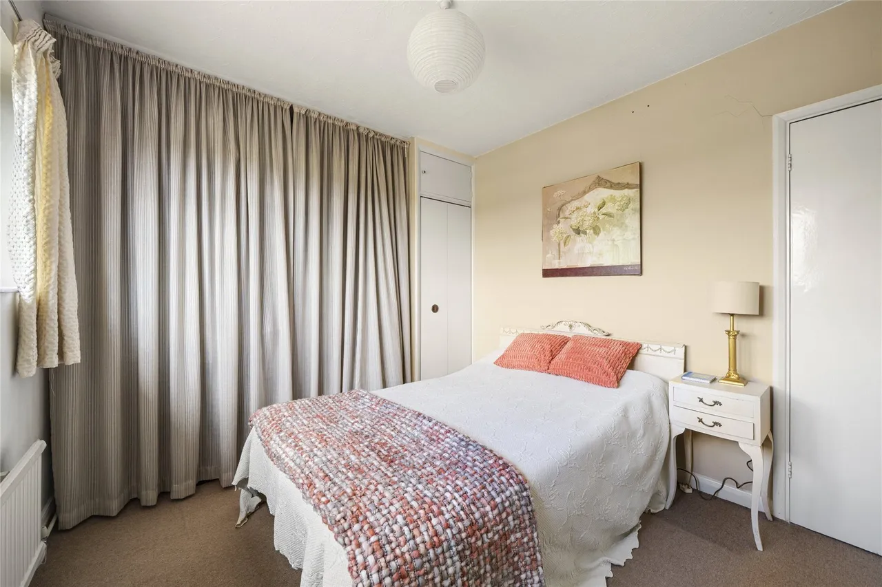Gordon Road, Claygate, Esher, Surrey, KT10, photo 11