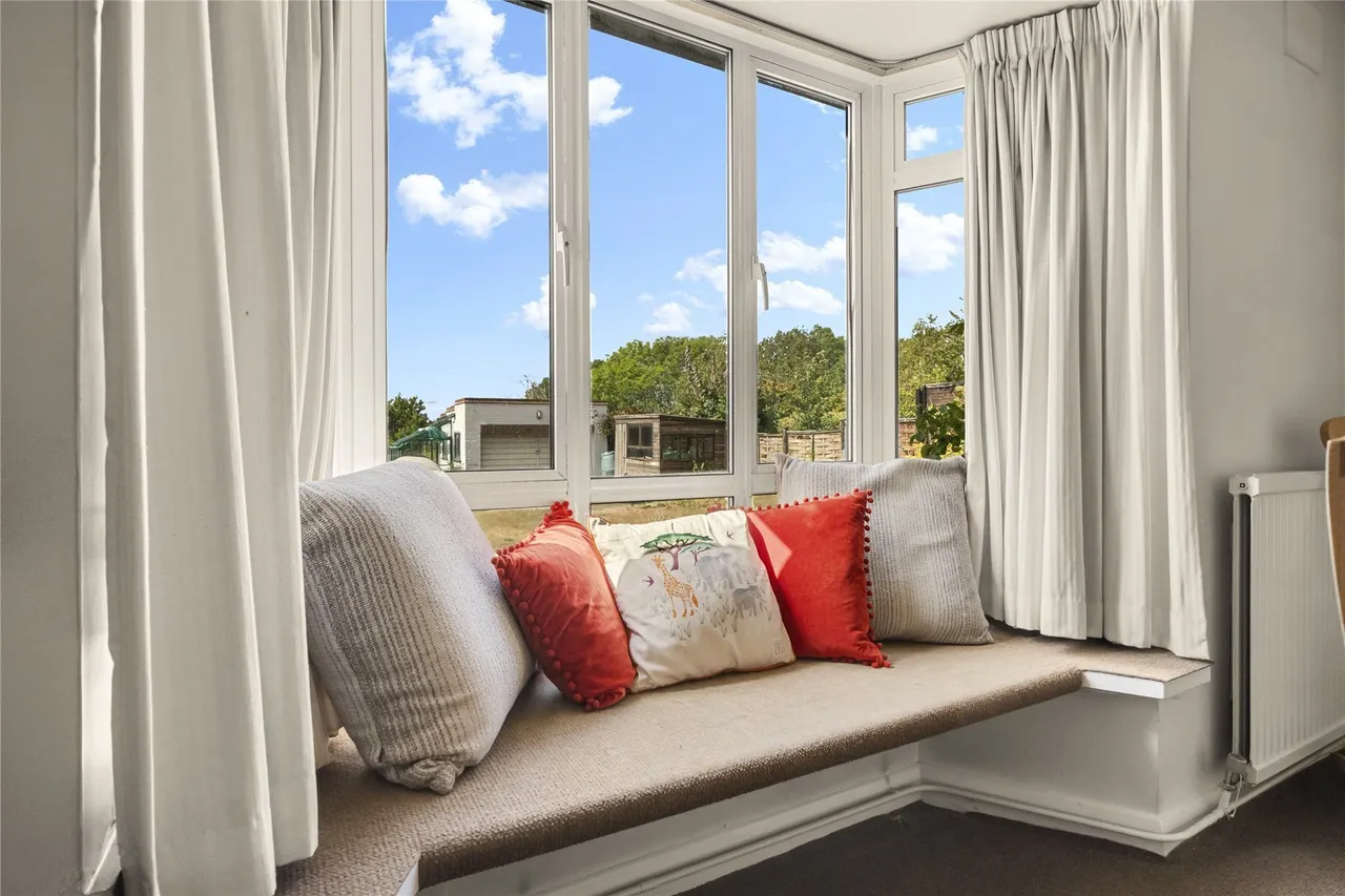 Gordon Road, Claygate, Esher, Surrey, KT10, photo 4