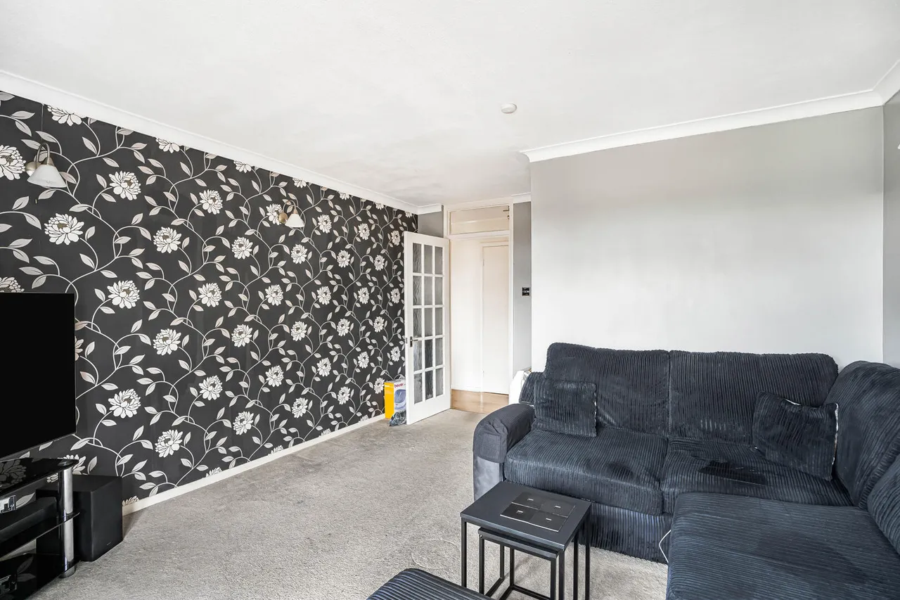 Nags Head Road, Enfield, EN3, photo 6