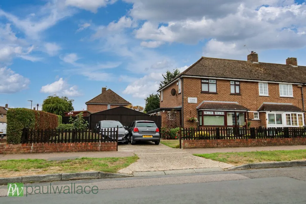 3 bed house for sale, Tudor Avenue, Cheshunt, EN7