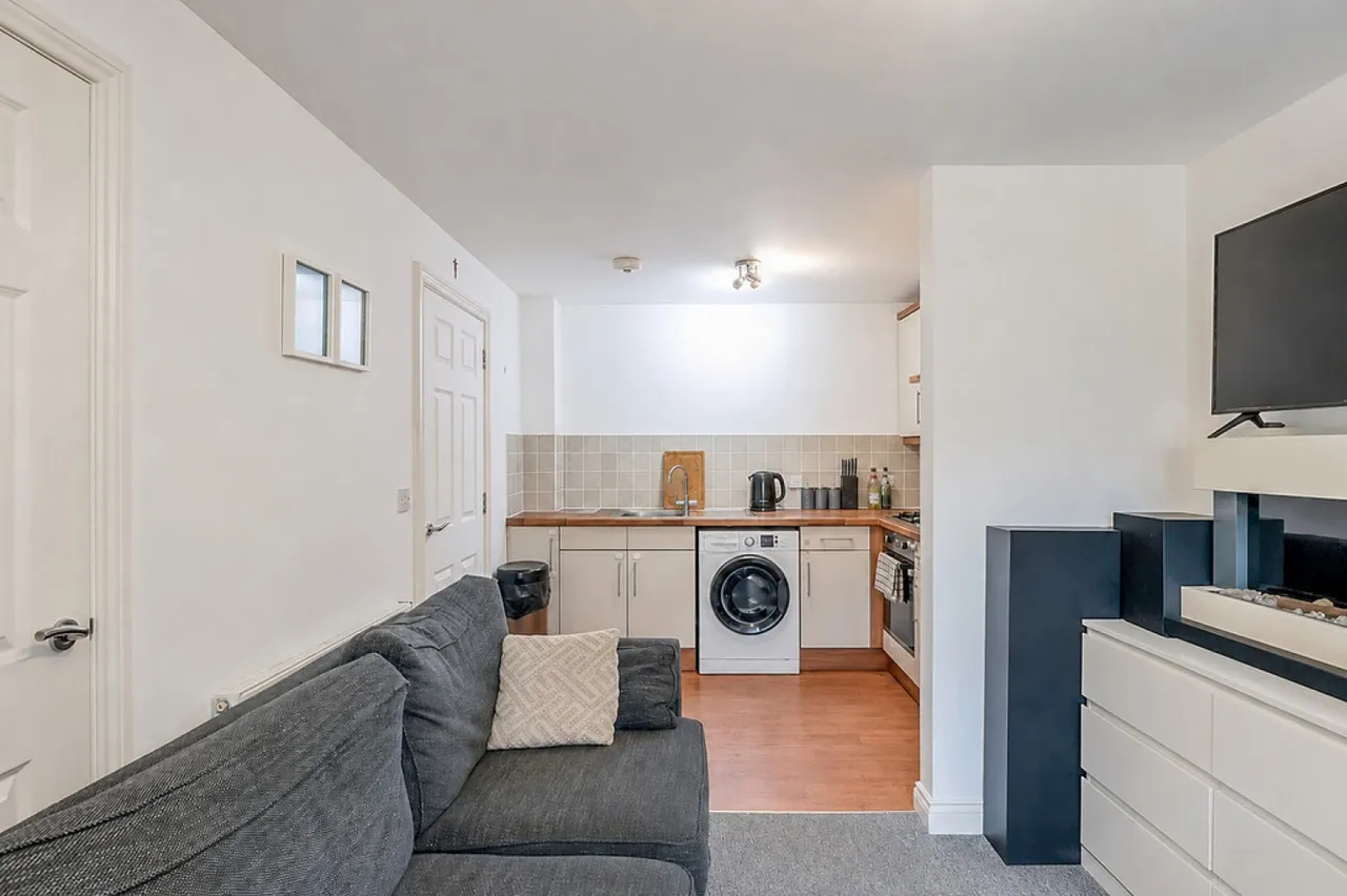 Talbot Road, Bournemouth, photo 6