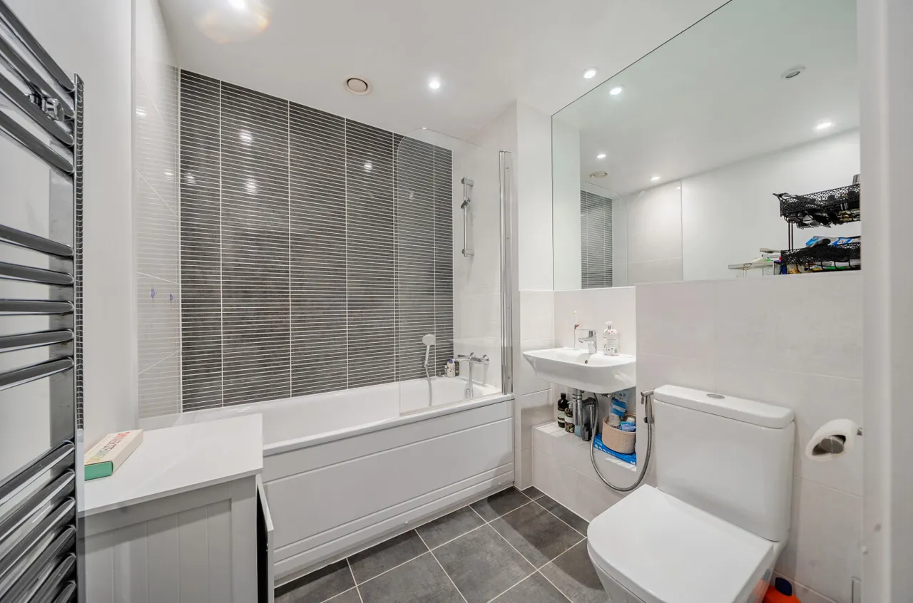 John Thornycroft Road, Woolston, SO19, photo 6