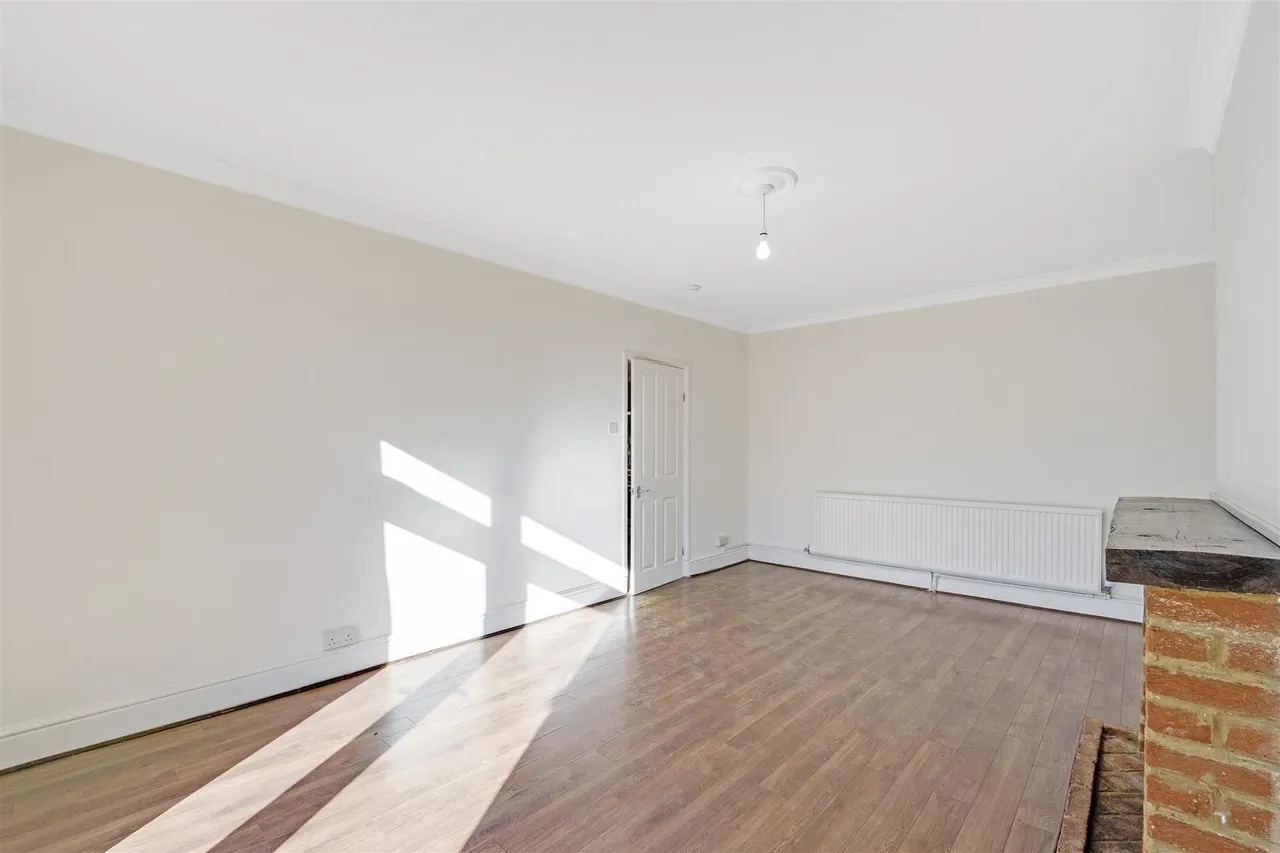 Uxbridge Road, Hampton Hill, TW12, photo 7