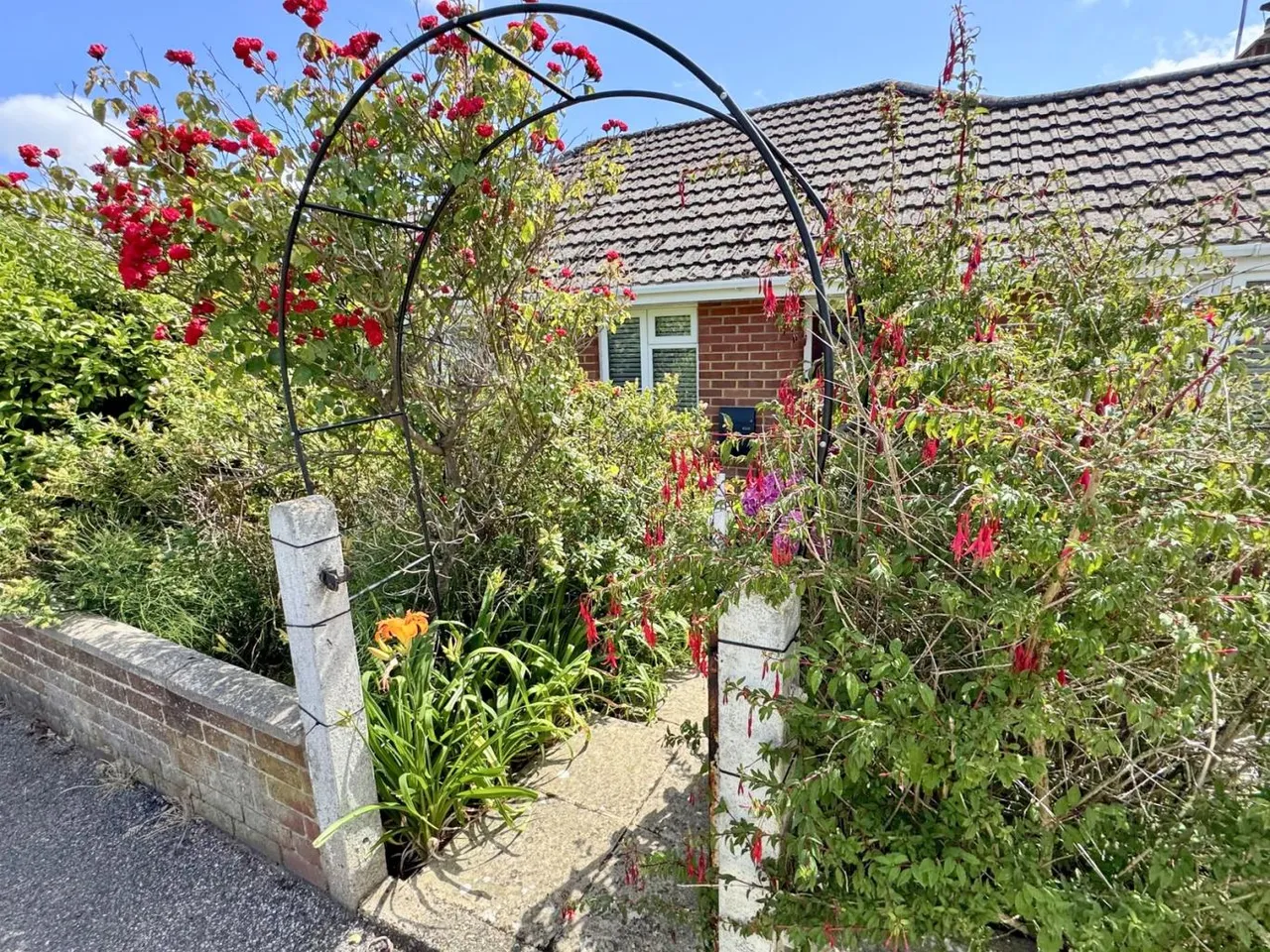 Hazlebury Road, BH17, photo 16