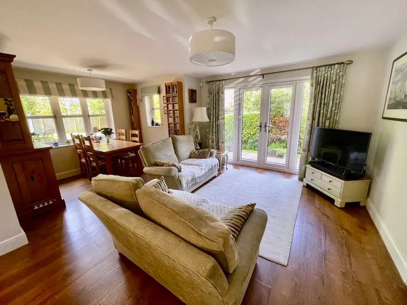 Grange Drive, Wooburn Green HP10 0QD, photo 6