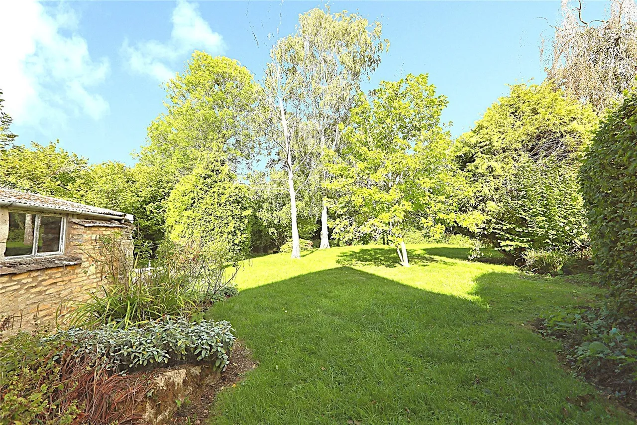 The Cross, Childswickham, WR12, photo 17