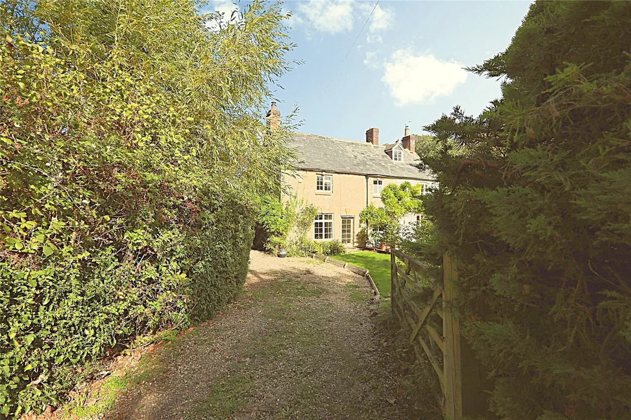 3 bed house for sale, The Cross, Childswickham, WR12