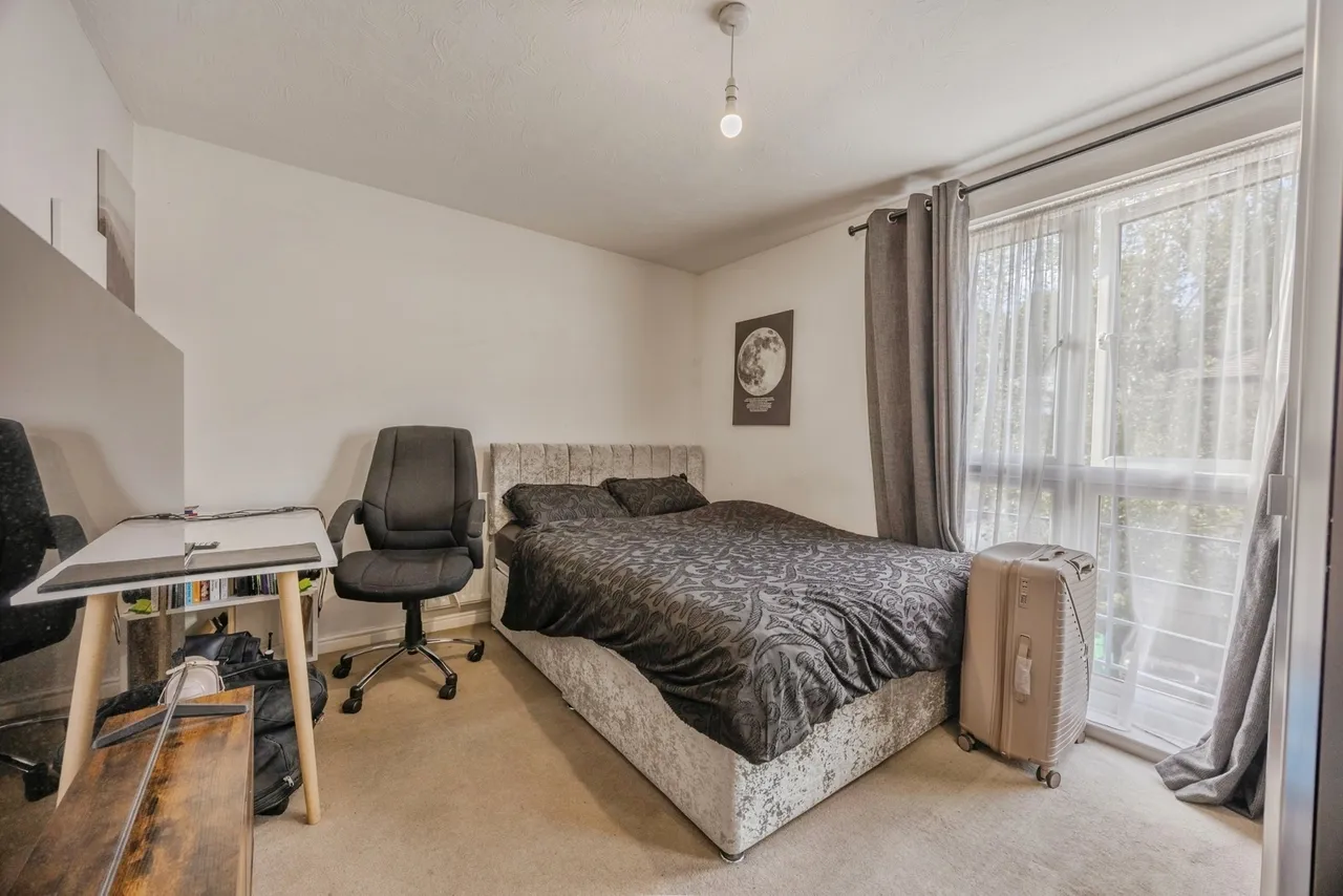 Brighton Road, Purley, CR8, photo 5