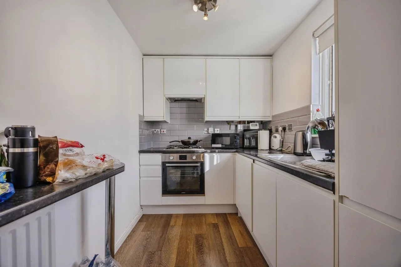 Brighton Road, Purley, CR8, photo 6