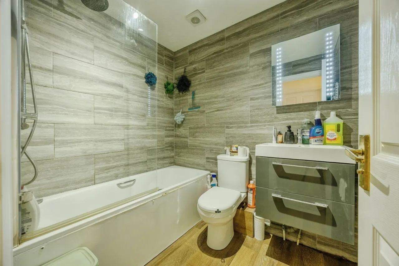 Brighton Road, Purley, CR8, photo 7