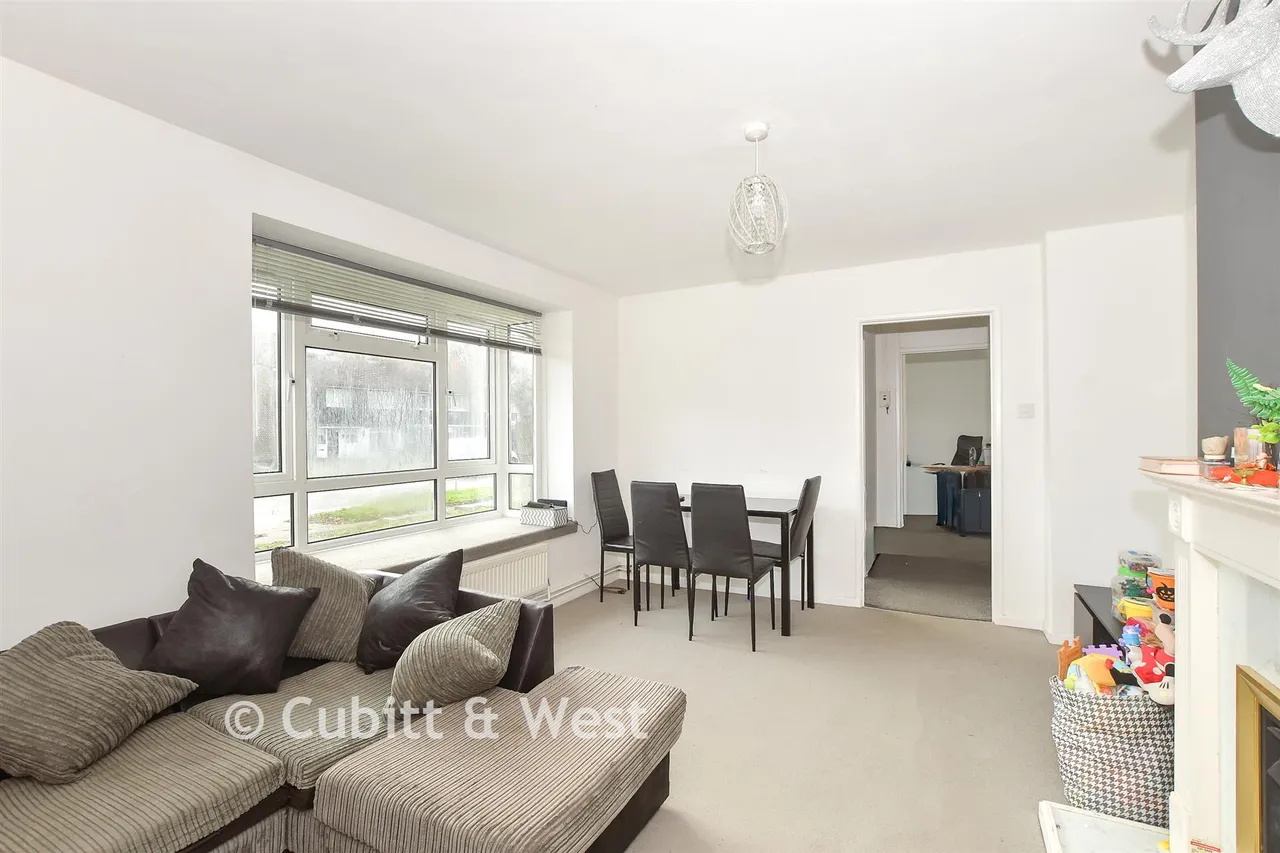 Boswell Road, Tilgate, RH10, photo 2
